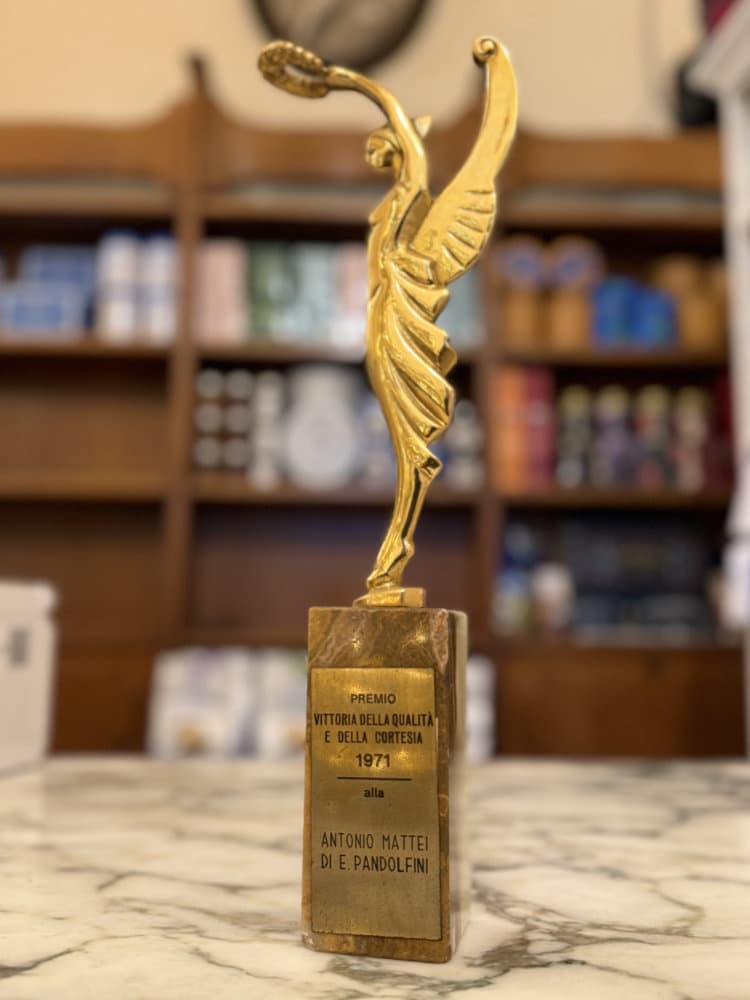 The &ldquo;Kindness&rdquo; Award, received by the Biscottificio in 1971
